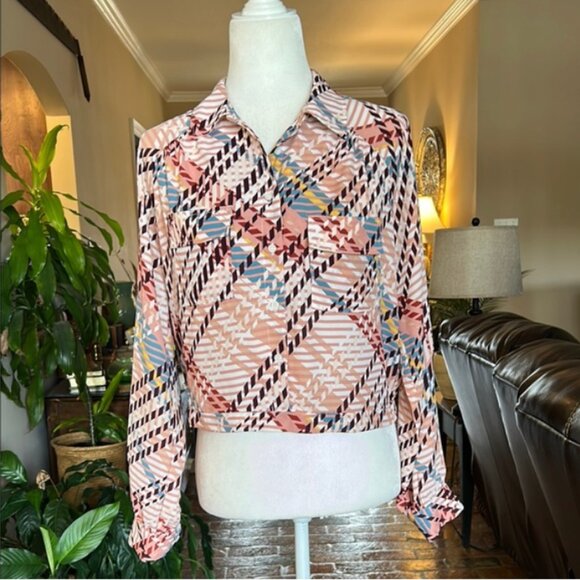 New York & Co Geometric Patterned slightly cropped Top szM - Picture 12 of 12